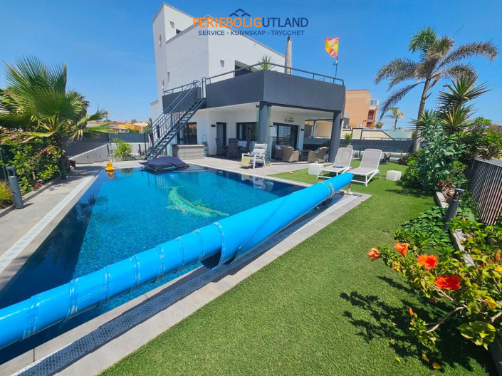 Image No.3-4 Bed Villa for sale
