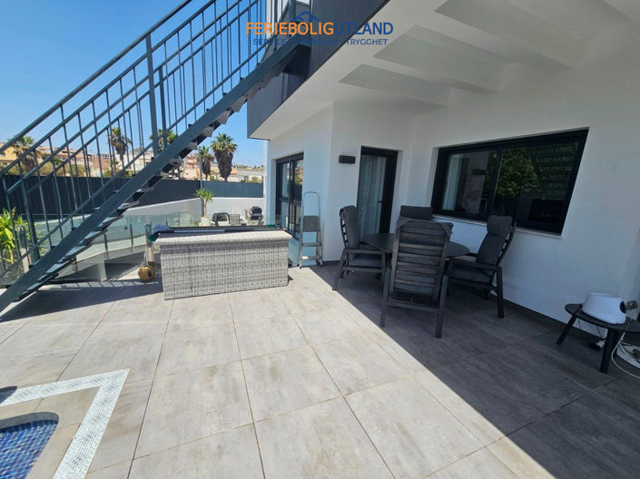Image No.6-4 Bed Villa for sale