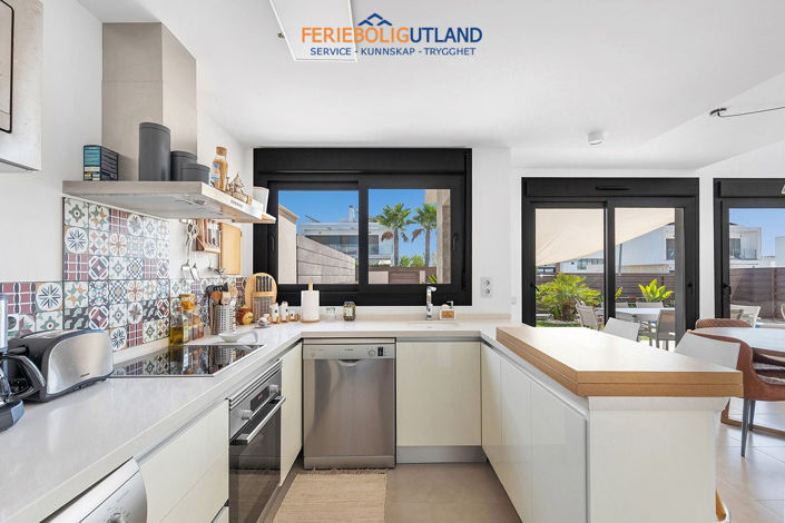 Image No.18-3 Bed Villa for sale