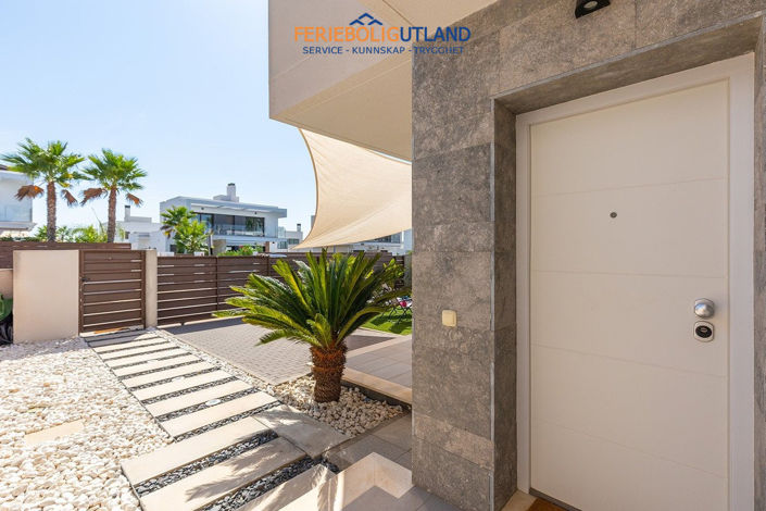 Image No.5-3 Bed Villa for sale