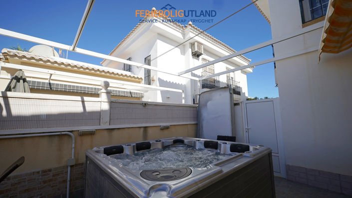 Image No.37-3 Bed Townhouse for sale