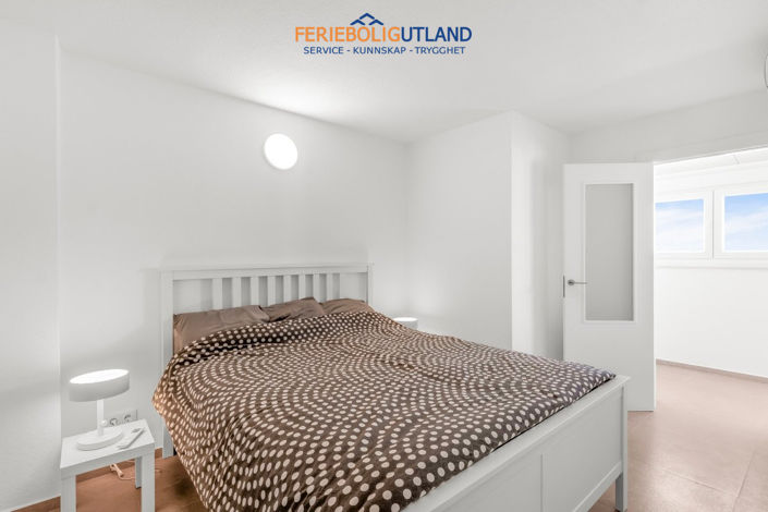 Image No.20-2 Bed Apartment for sale