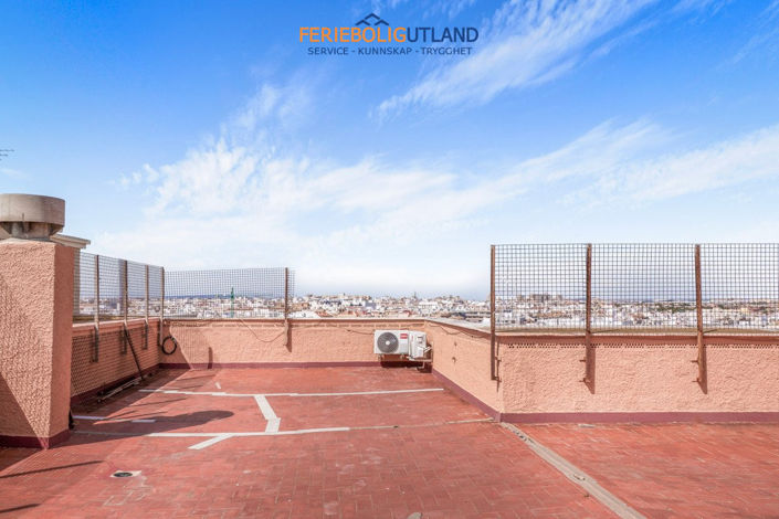 Image No.32-2 Bed Apartment for sale