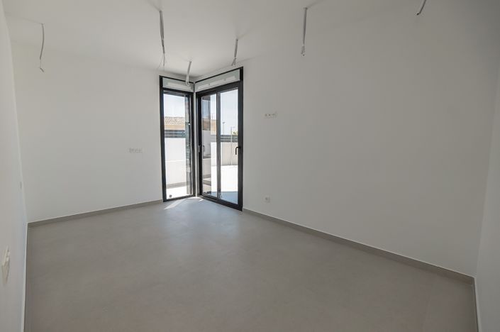 Image No.10-3 Bed Villa for sale