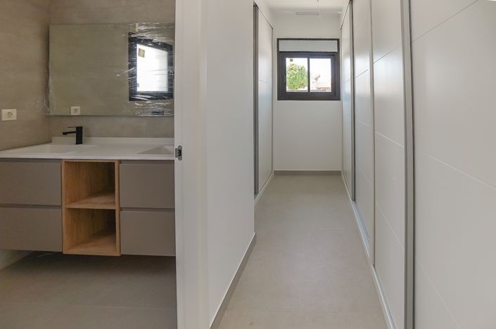 Image No.11-3 Bed Villa for sale