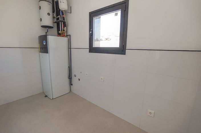 Image No.13-3 Bed Villa for sale