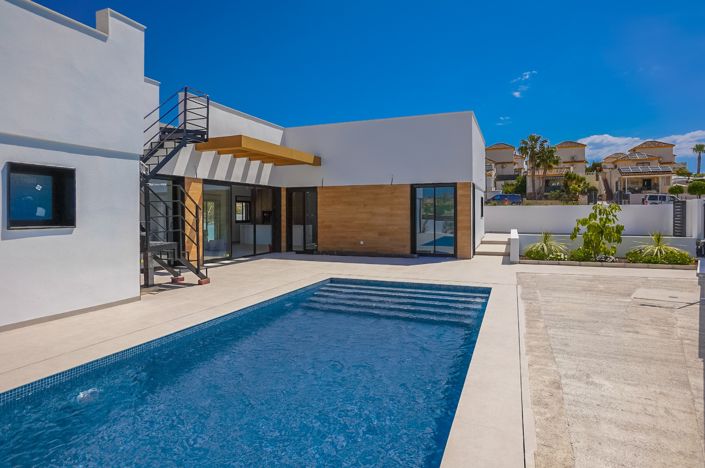 Image No.15-3 Bed Villa for sale