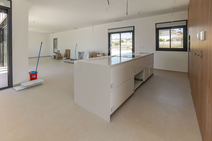 Image No.2-3 Bed Villa for sale