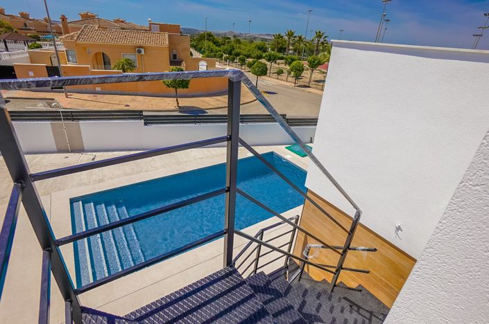 Image No.20-3 Bed Villa for sale