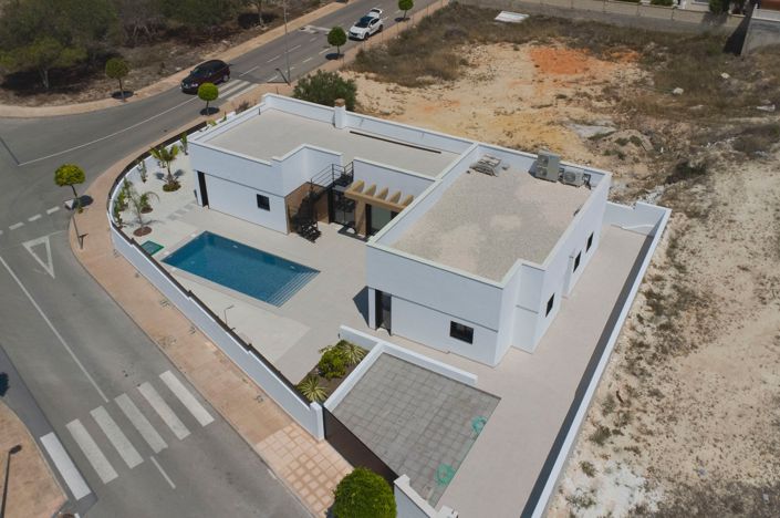 Image No.26-3 Bed Villa for sale