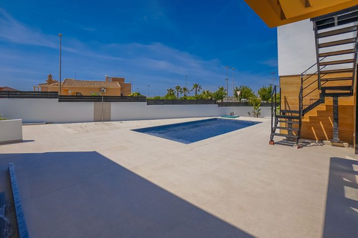 Image No.7-3 Bed Villa for sale