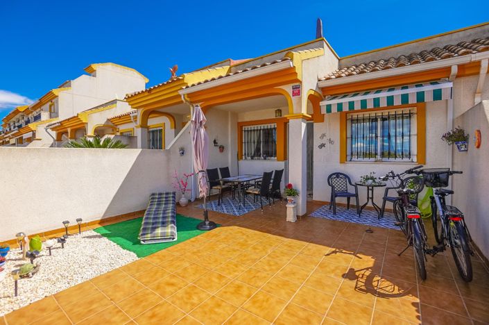 Image No.1-2 Bed House for sale