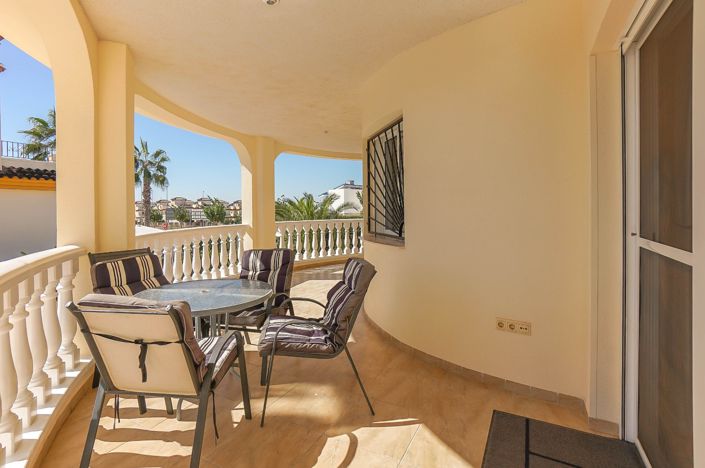 Image No.10-5 Bed Villa for sale