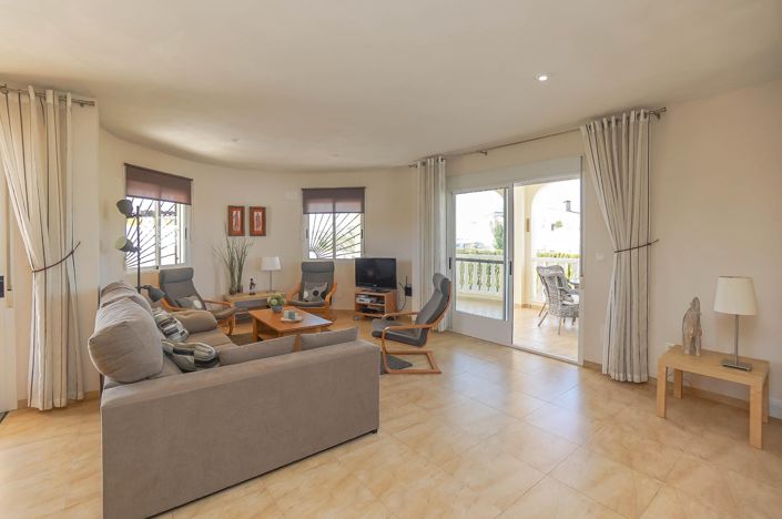 Image No.3-5 Bed Villa for sale