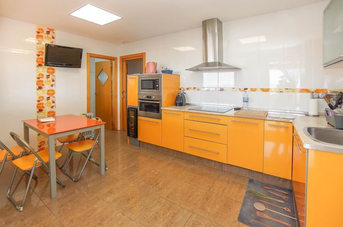 Image No.7-4 Bed Villa for sale