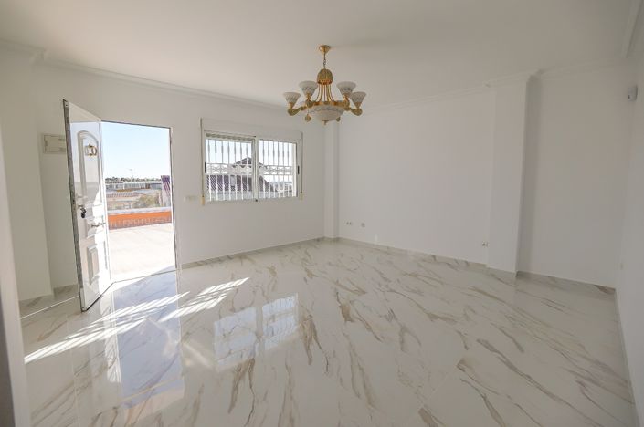 Image No.3-Villa de 4 chambres à vendre à La Marina