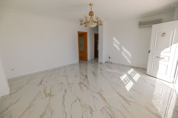 Image No.7-Villa de 4 chambres à vendre à La Marina