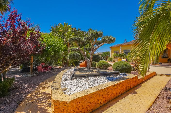 Image No.38-5 Bed Property for sale