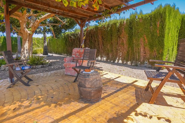 Image No.40-5 Bed Property for sale