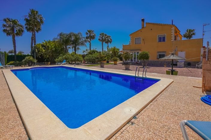 Image No.5-5 Bed Property for sale