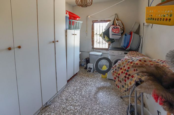 Image No.41-5 Bed Property for sale