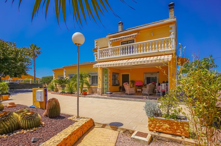 Image No.47-5 Bed Property for sale