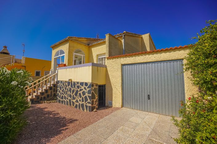 Image No.1-2 Bed Villa / Detached for sale