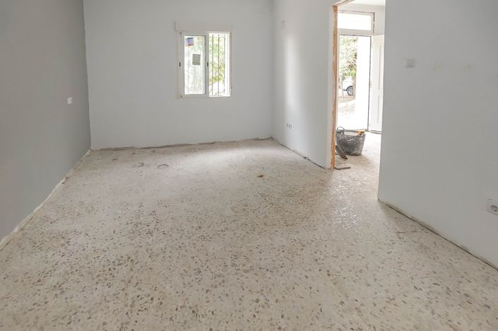 Image No.17-3 Bed Property for sale