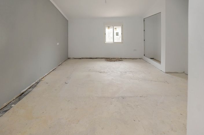 Image No.5-3 Bed Property for sale