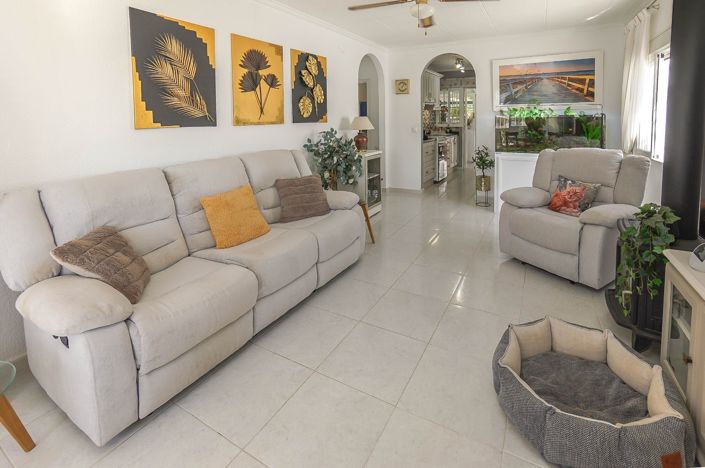 Image No.3-Villa / Détaché de 2 chambres à vendre à La Marina