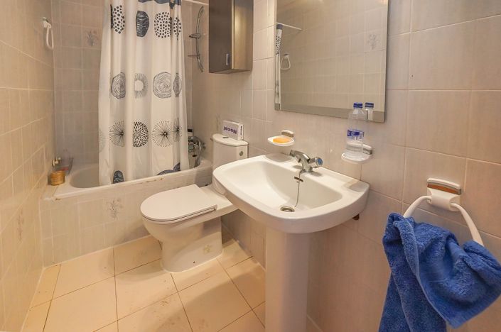 Image No.5-1 Bed House for sale