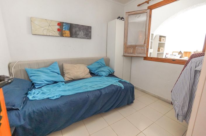 Image No.9-1 Bed House for sale