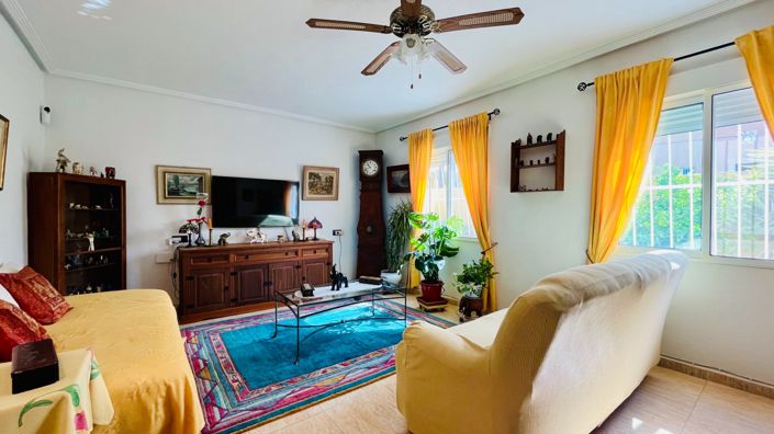 Image No.10-3 Bed Villa / Detached for sale