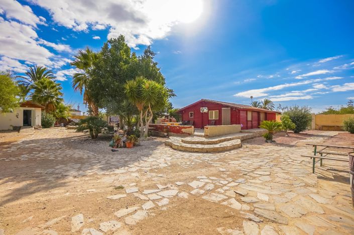 Image No.26-3 Bed Property for sale