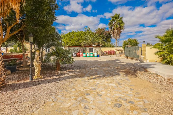 Image No.33-3 Bed Property for sale