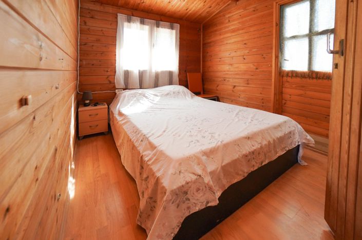 Image No.10-3 Bed Property for sale