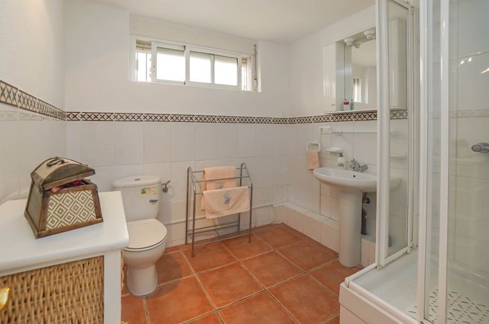 Image No.14-2 Bed Villa / Detached for sale