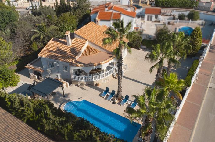 Image No.1-Villa / Détaché de 6 chambres à vendre à La Marina