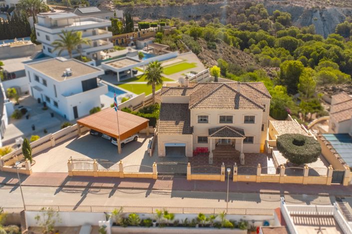 Image No.1-Villa / Détaché de 8 chambres à vendre à La Marina