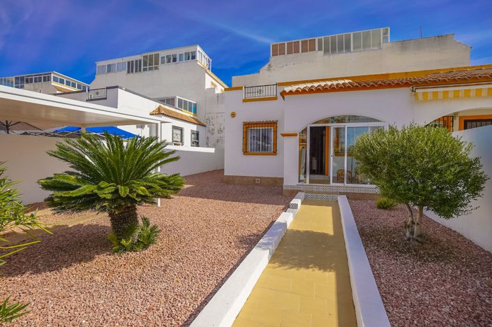Image No.1-3 Bed Quad for sale