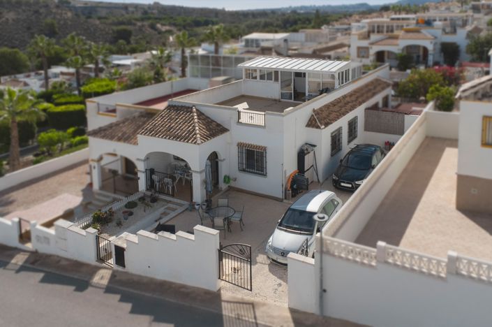 Image No.30-3 Bed Quad for sale