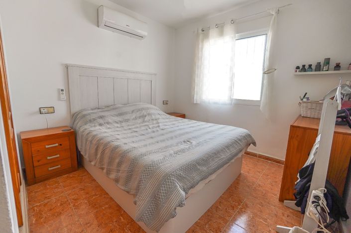 Image No.4-3 Bed Quad for sale