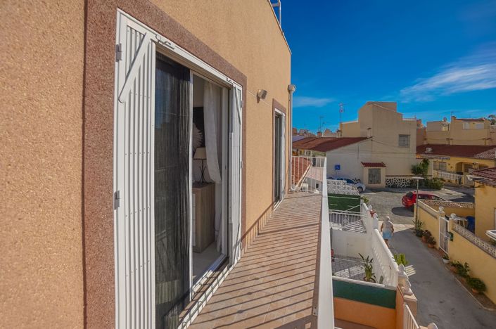 Image No.16-4 Bed Townhouse for sale