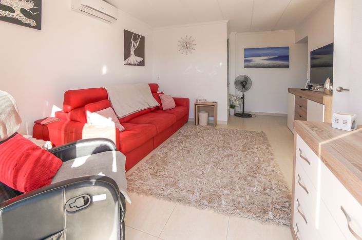 Image No.19-4 Bed Townhouse for sale