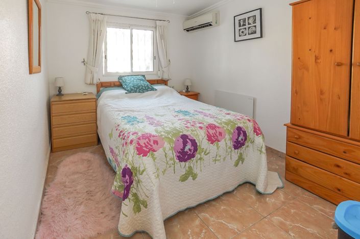 Image No.7-4 Bed Townhouse for sale