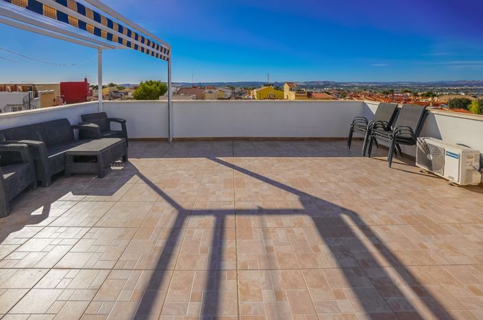 Image No.8-4 Bed Townhouse for sale