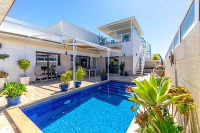 Villa / Détaché de 2 chambres à vendre à Daya Nueva