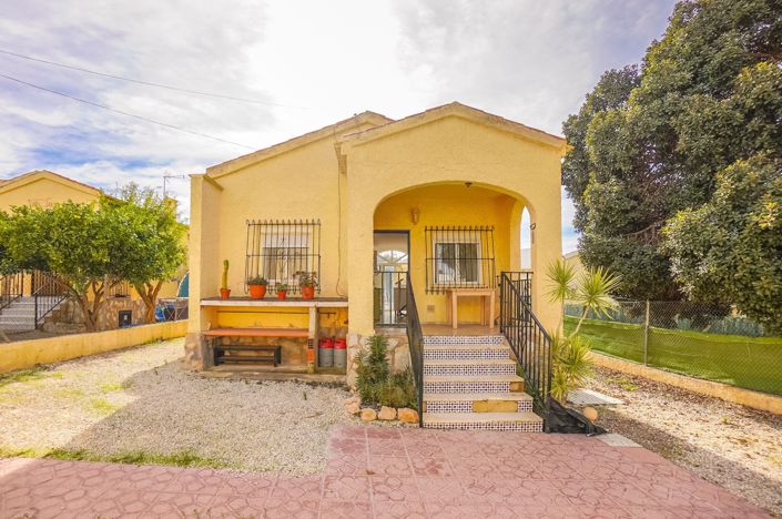 Image No.1-2 Bed Villa / Detached for sale