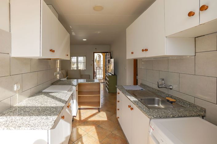 Image No.16-2 Bed Villa / Detached for sale