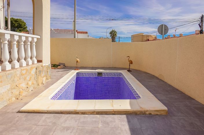 Image No.4-2 Bed Villa / Detached for sale